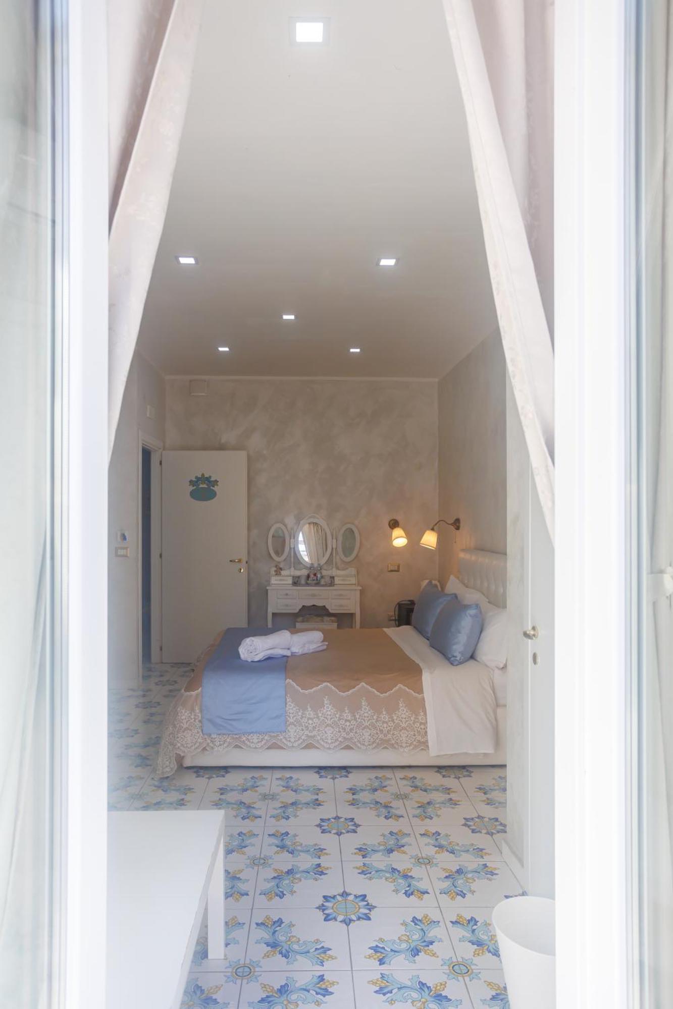 Alma Adry Bed & Breakfast 2*